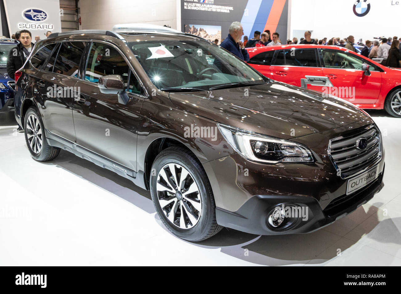 Bruxelles - Jan 19, 2017: Subaru Outback auto presentata a Bruxelles Motor Show. Foto Stock