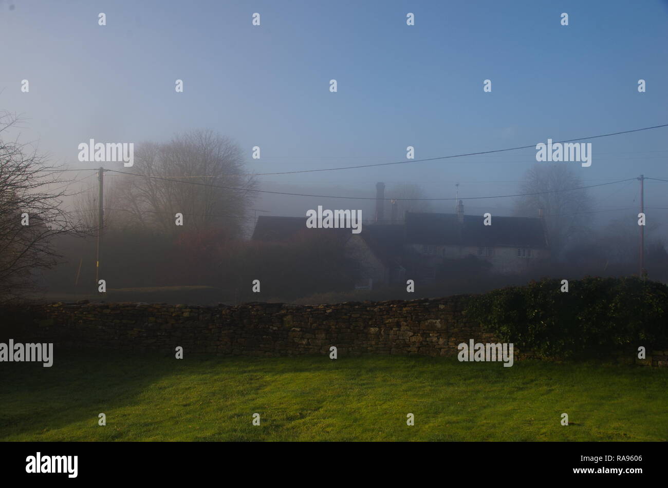 Slaughterford. La Macmillan modo. A lunga distanza trail. Wiltshire. In Inghilterra. Regno Unito Foto Stock