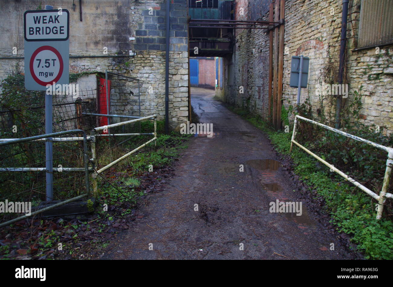 Slaughterford. La Macmillan modo. A lunga distanza trail. Wiltshire. In Inghilterra. Regno Unito Foto Stock