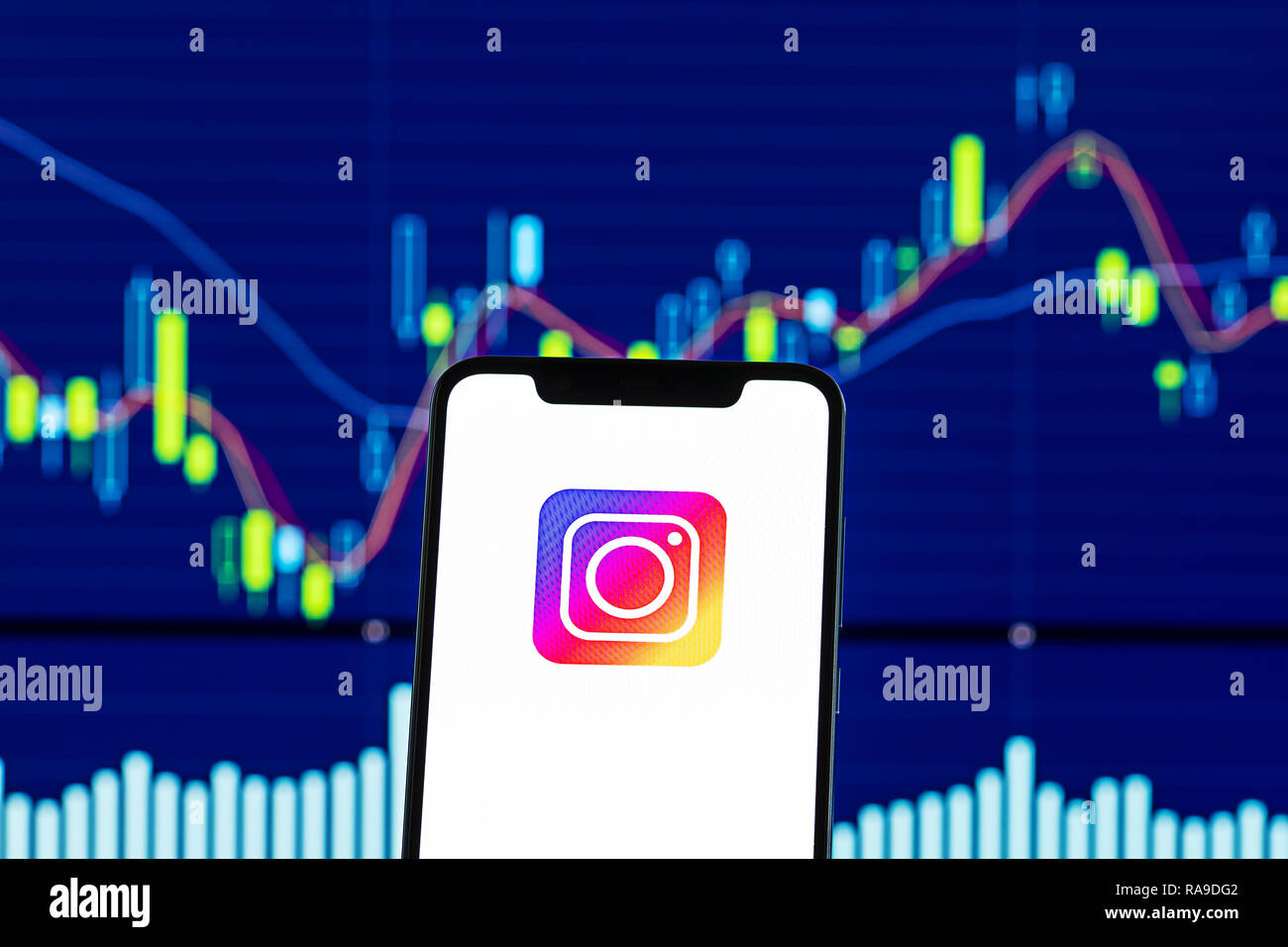 Instagram applicazione visto su un telefono cellulare Android su Grafico azionario Foto Stock