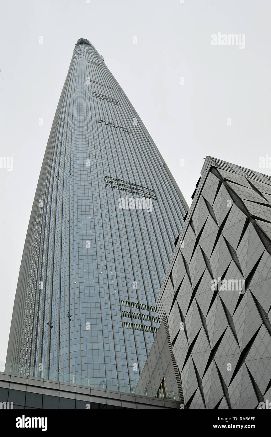 Il piano 123 Lotte World Torre di Seoul, Corea del Sud, il paese di edificio più alto e il quinto più alte del mondo. Foto Stock