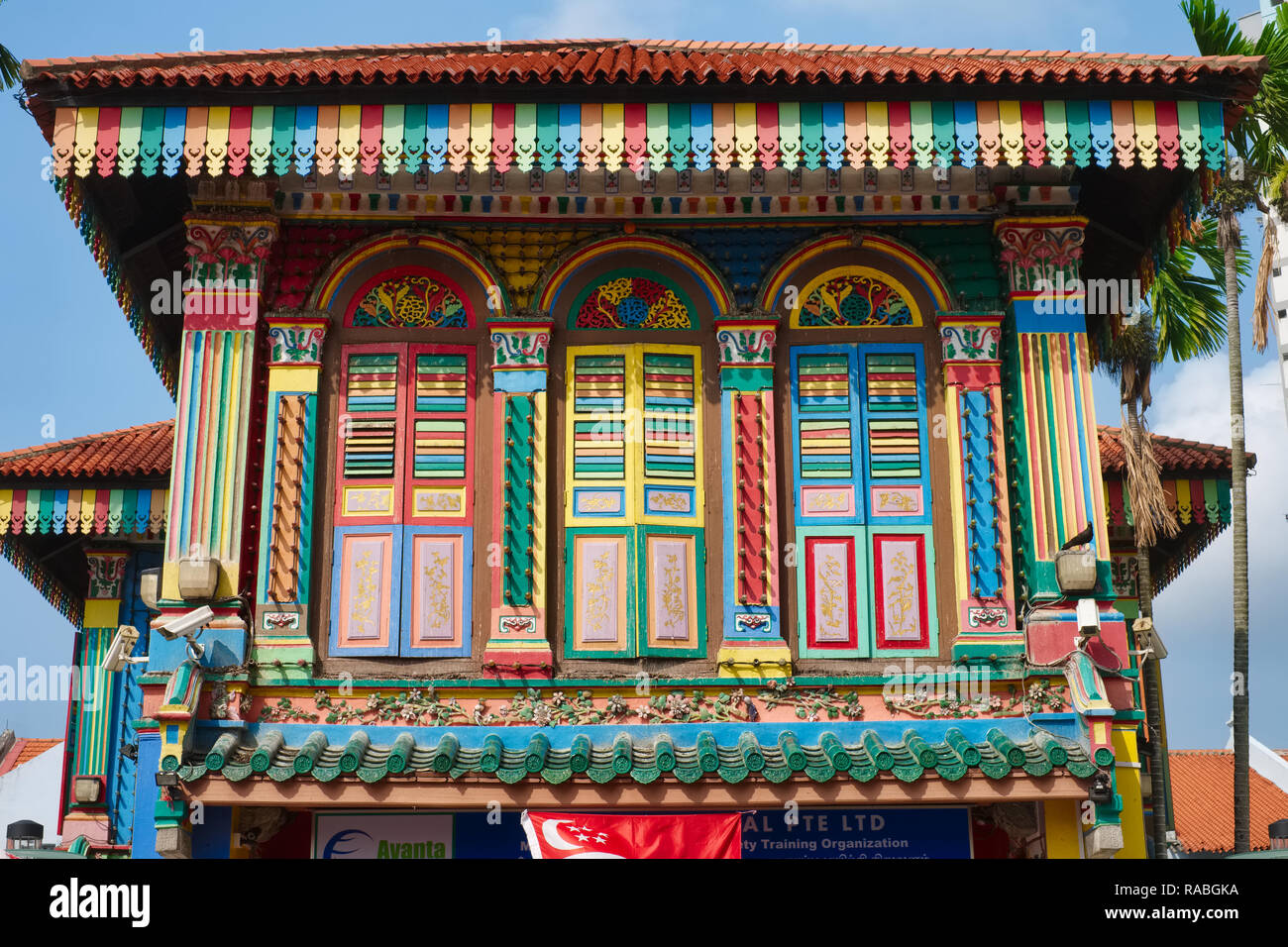 La parte superiore della casa di Tan Teng Niah, una volta che la villa di un imprenditore cinese, oggi sede di un paio di piccole imprese; Little India, Singapore Foto Stock