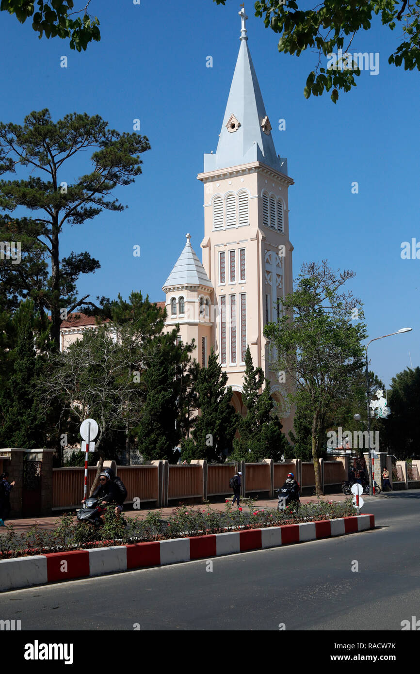 La Cattedrale di San Nicola, Dalat, Vietnam, Indocina, Asia sud-orientale, Asia Foto Stock