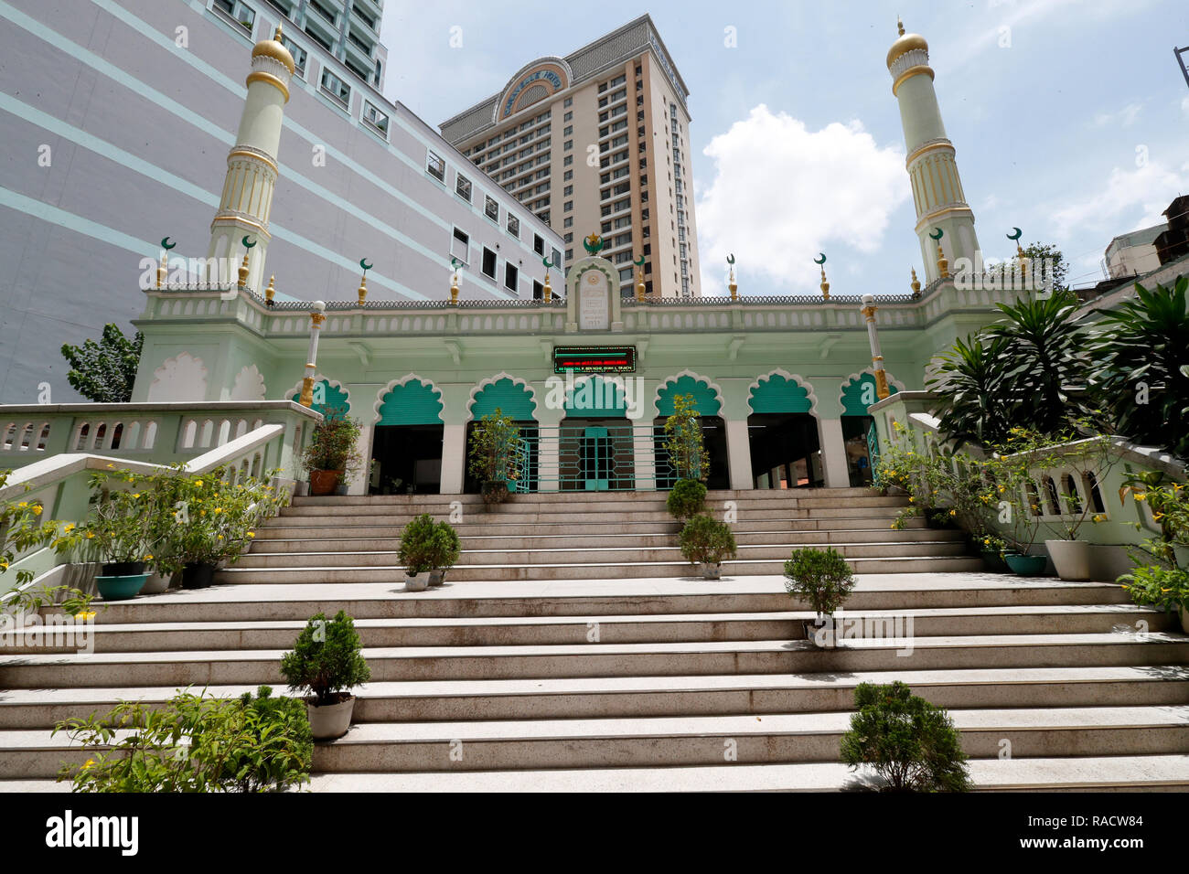 Il Saigon Moschea centrale costruito nel 1935, la città di Ho Chi Minh (Saigon), Vietnam, Indocina, Asia sud-orientale, Asia Foto Stock