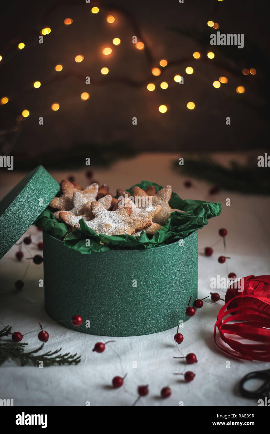 Regali Di Natale Fatti In Casa.Confezionamento Biscotti Fatti In Casa Come Regali Di Natale Foto Stock Alamy