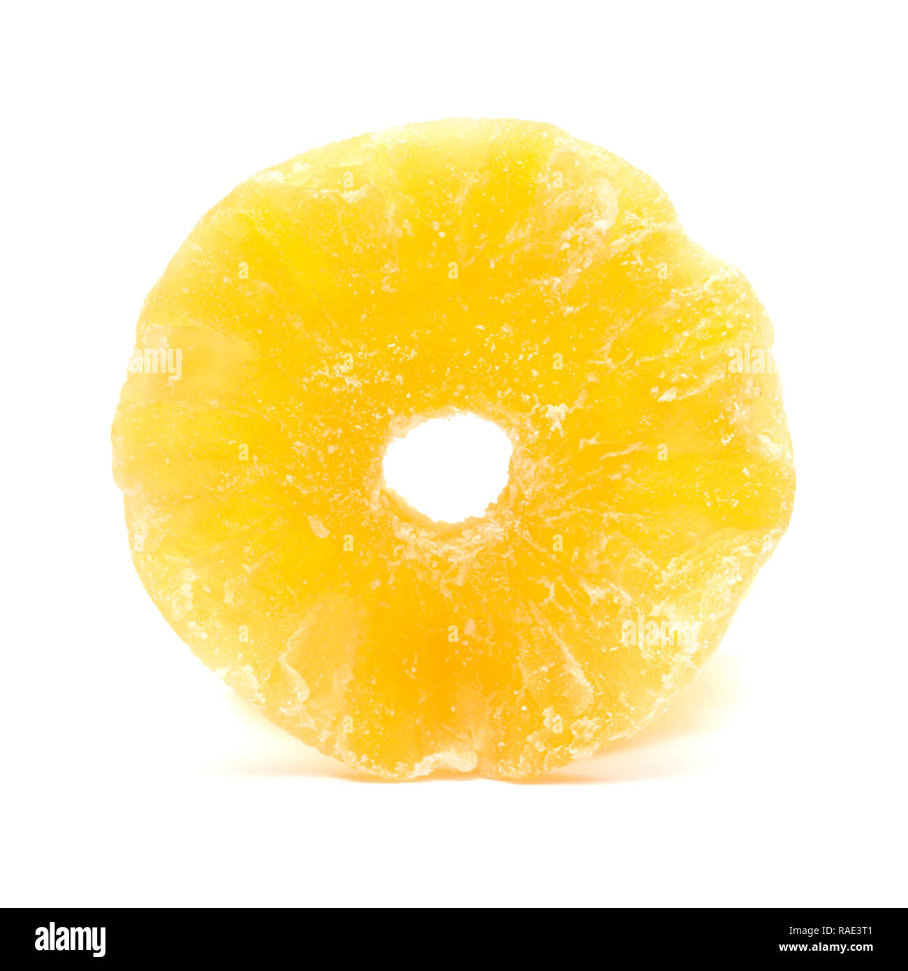 Candita, aka cristallizzato frutto isolato su sfondo bianco - gli anelli di ananas Foto Stock