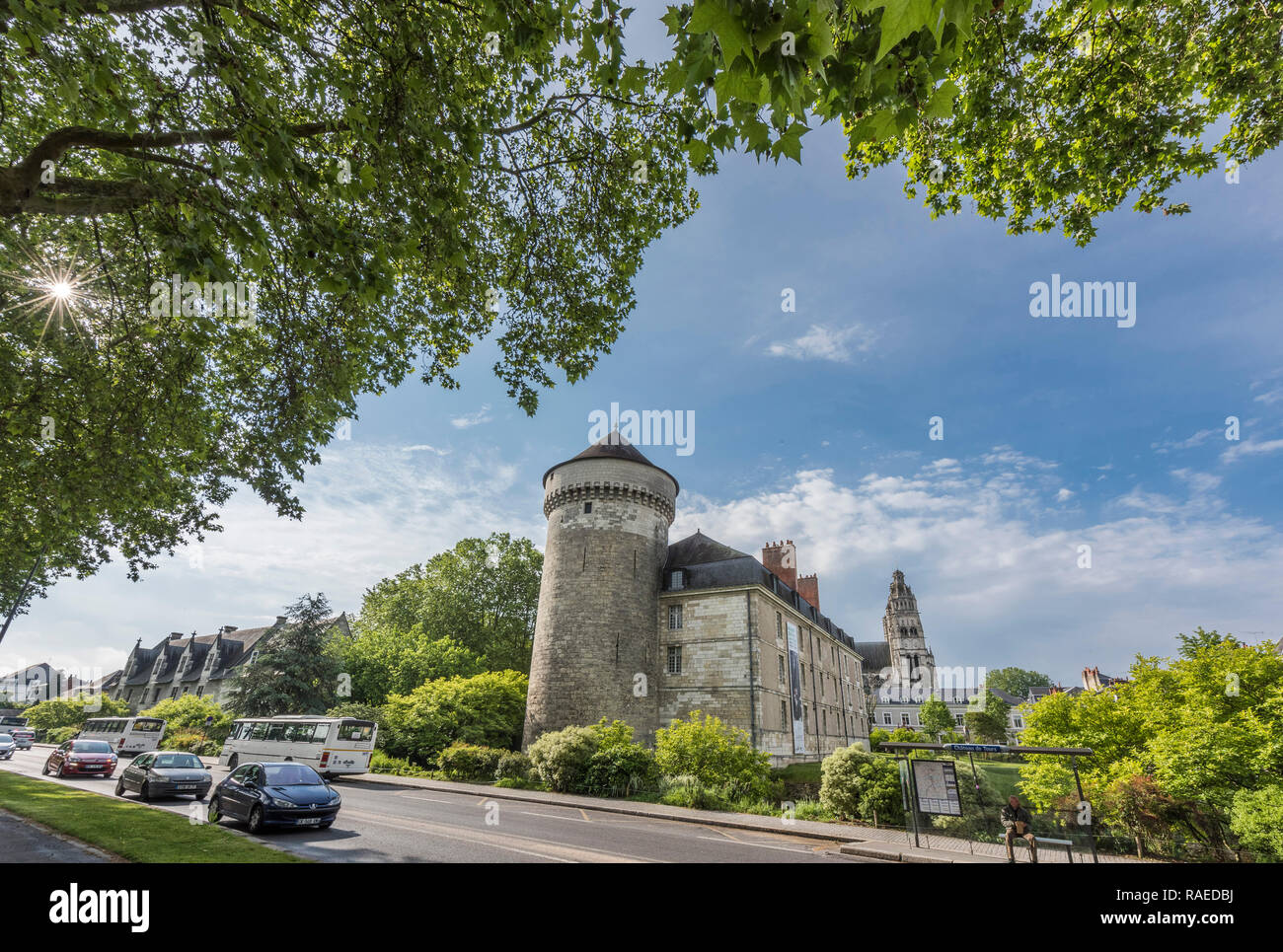 Proprietà in tour (mid-west Francia): proprietà vicino al castello di Tours, in corrispondenza del punto di attraversamento della strada 'rue Mirabeau' e la avenue Malraux Foto Stock