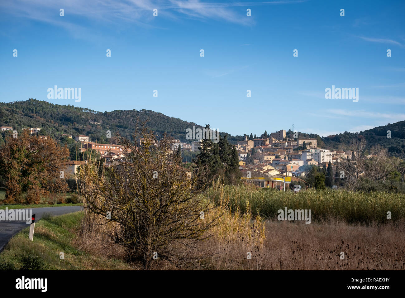 Vista panoramica del villaggio di Suvereto, Livorno, Toscana Foto Stock