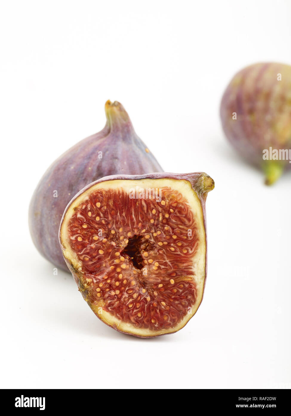 Fig frutto contro uno sfondo bianco, cibo, still-life fotografia Foto Stock