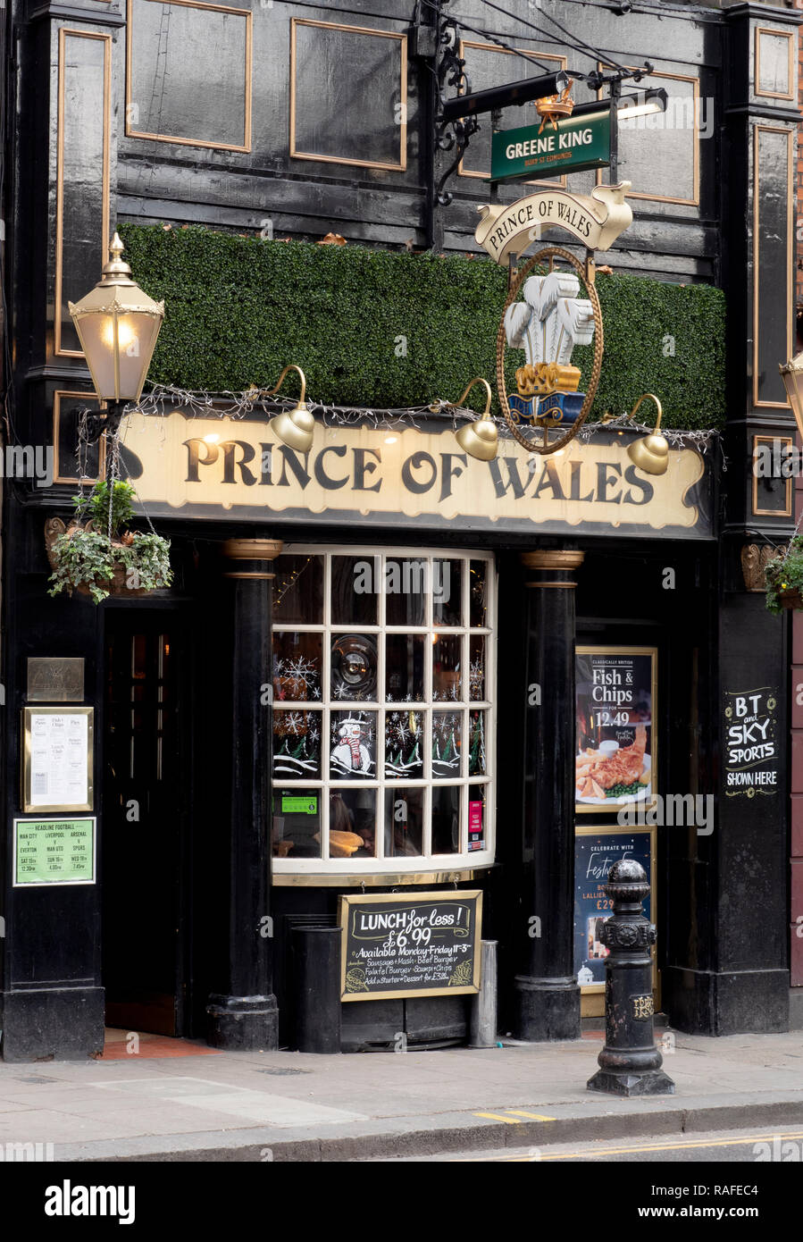 Il Principe di Galles public house, Kensington Church Street, Kensington, Londra, Inghilterra, Regno Unito. Foto Stock