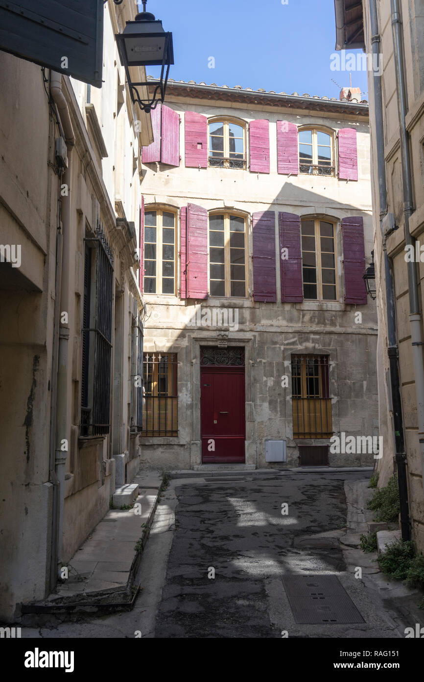 Paesaggi urbani e architettura nella regione di Avignone e Provenza, Francia meridionale Foto Stock