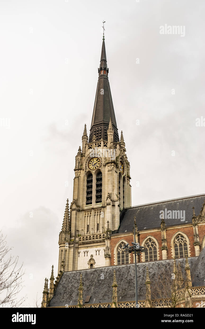 Saint-Christophe chiesa dettagli in stile neo-gotico nella città di Tourcoing in Francia.dipartimento Nord-Pas-de-Calais. Foto Stock