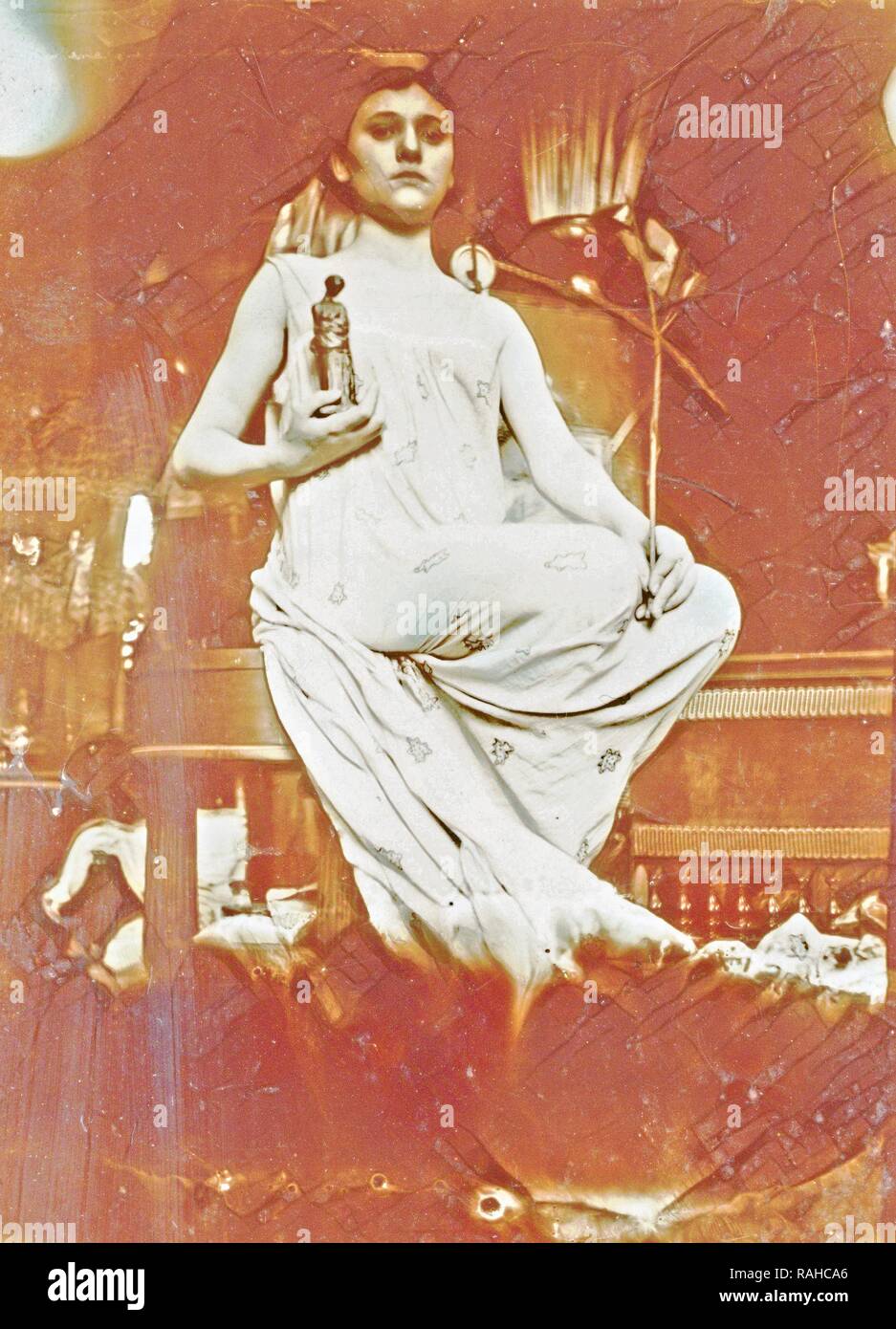Donna figurina, Alfons Maria Mucha, Alphonse Mucha, ceco di Art Nouveau 1895-1905. Reinventato da Gibon. Arte Classica reinventato Foto Stock