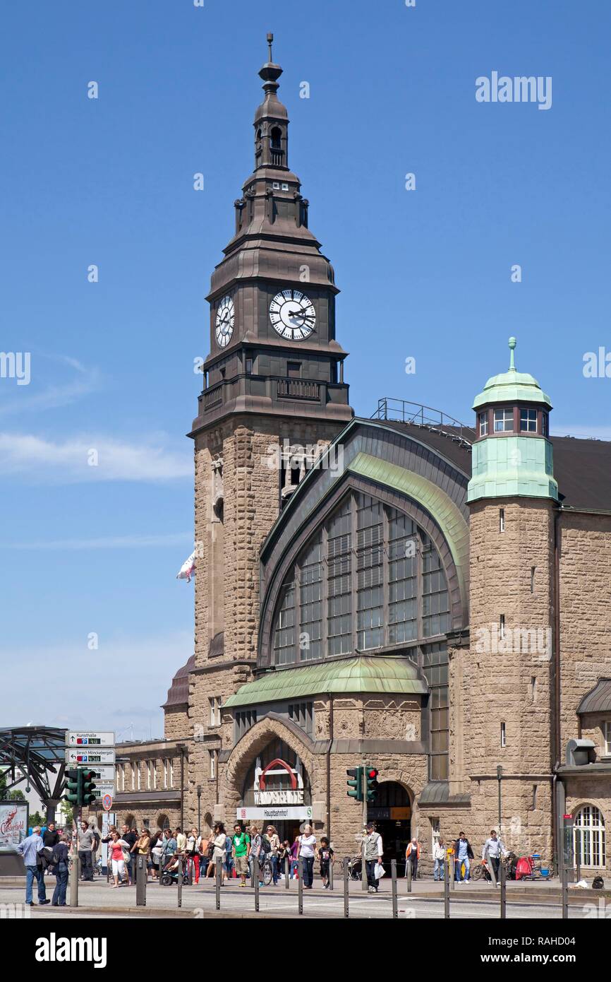 La stazione ferroviaria centrale di Amburgo, PublicGround Foto Stock