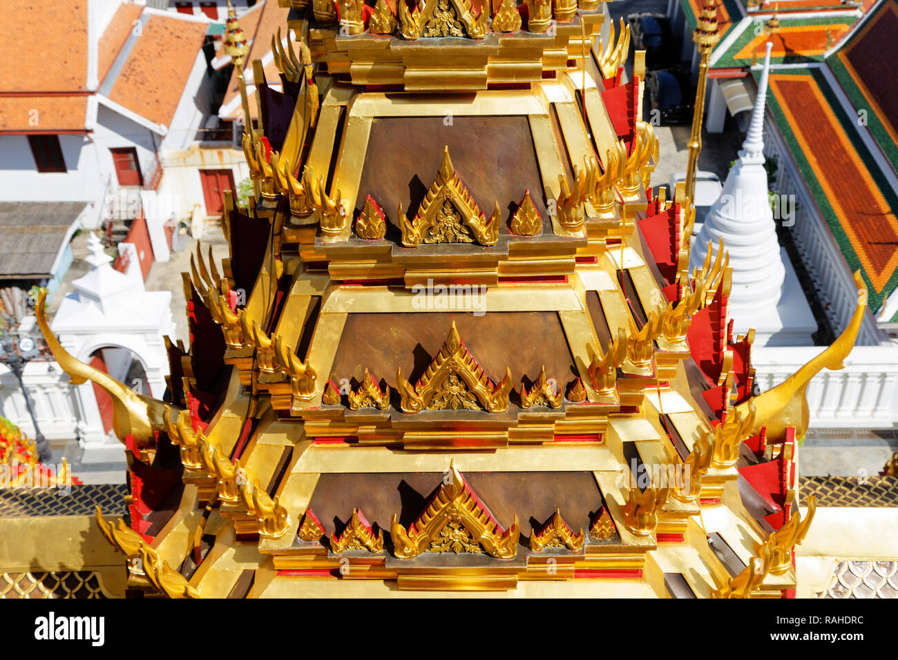 Loha Prasat, Wat Ratchanatdaram, Bangkok, Thailandia Foto Stock