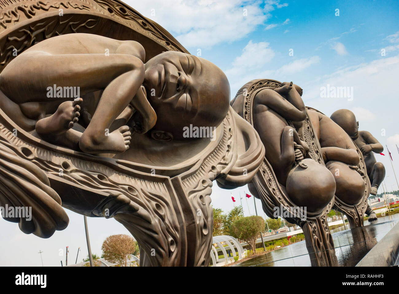Nuove sculture che mostra fasi di parto in utero di Damien Hirst a Sidra ospedale a Doha, in Qatar Foto Stock