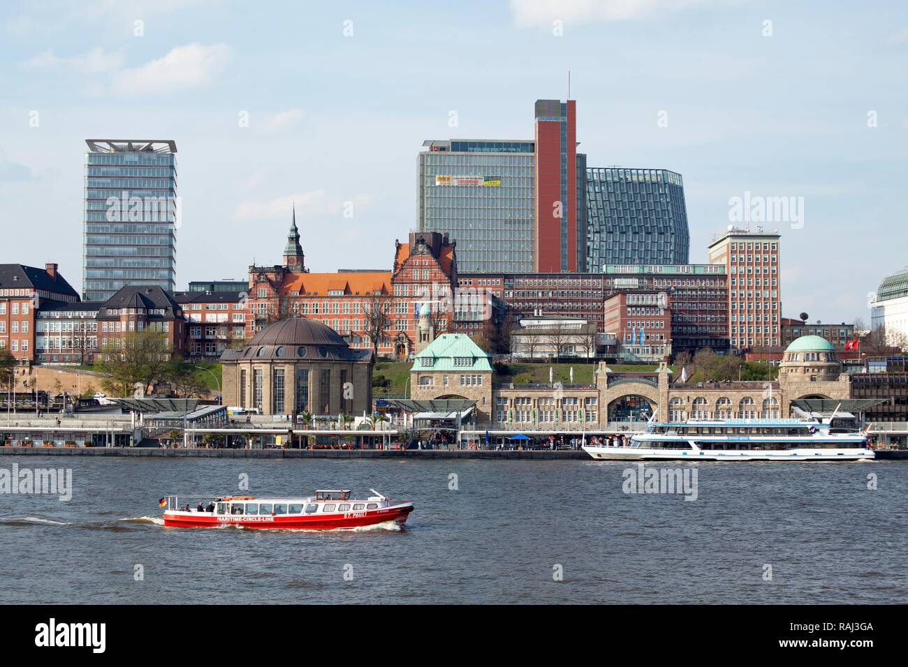 St Pauli ponti di atterraggio, il porto di Amburgo, Amburgo, PublicGround Foto Stock