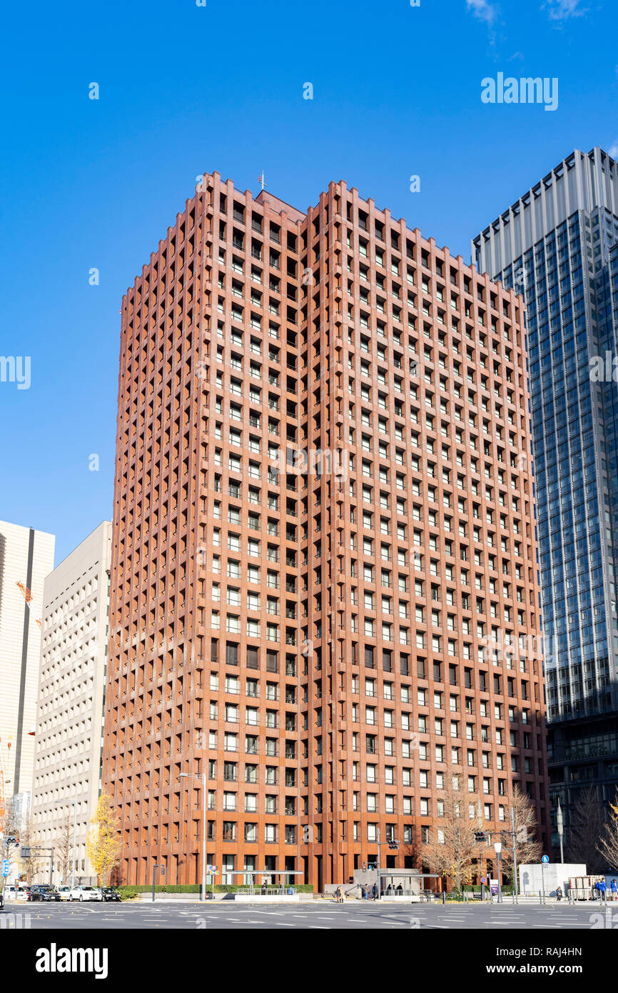 Capo Ufficio di Tokio Marine, Nichido Chiyoda-Ku, Tokyo, Giappone. Progettato da Kunio Maekawa. Costruito nel 1974. Foto Stock