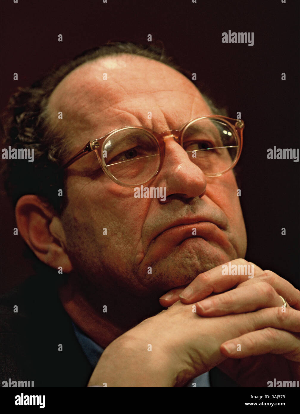 John Deutch direttore della CIA testimonianza prima il Senato Intelligence Comitato il 22 febbraio 1996 foto di Dennis Brack Foto Stock