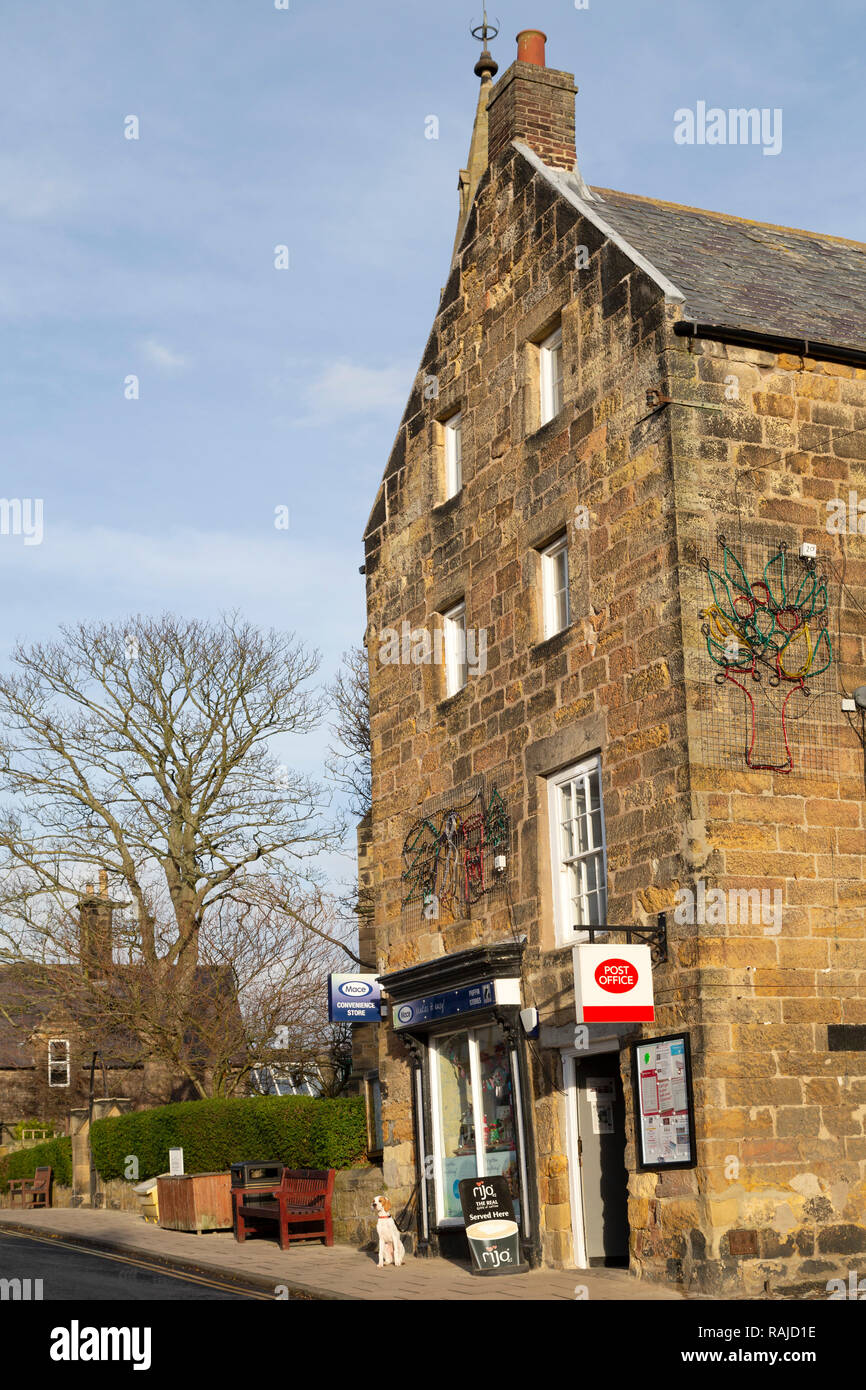 Il post office a Alnmouth in Northumberland, Inghilterra. Foto Stock