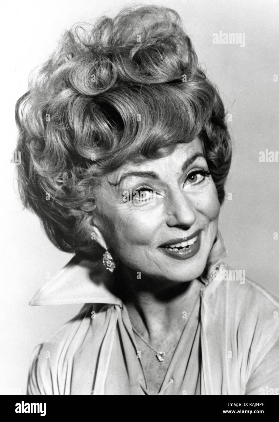 Foto pubblicitarie di Agnes Moorehead, "stregato' circa 1971 File ABC riferimento # 33636 930THA Foto Stock
