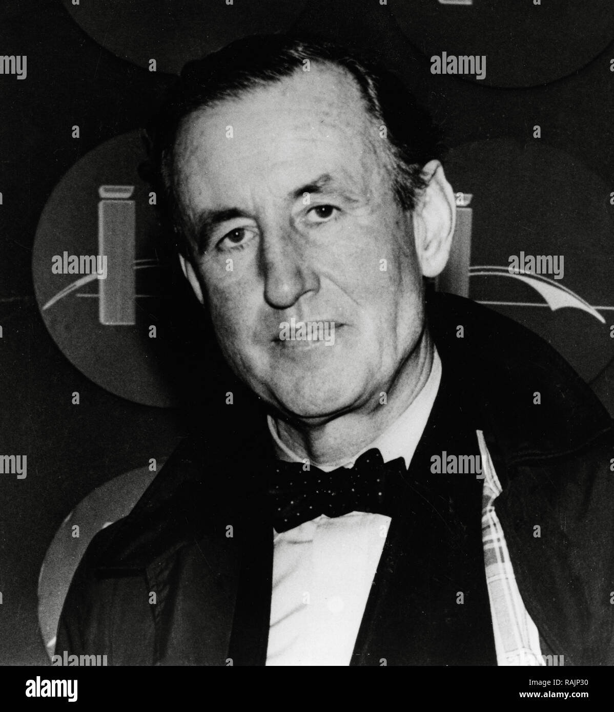 Foto pubblicitaria di Ian Fleming, circa 1964 file Reference # 33636 966THA Foto Stock