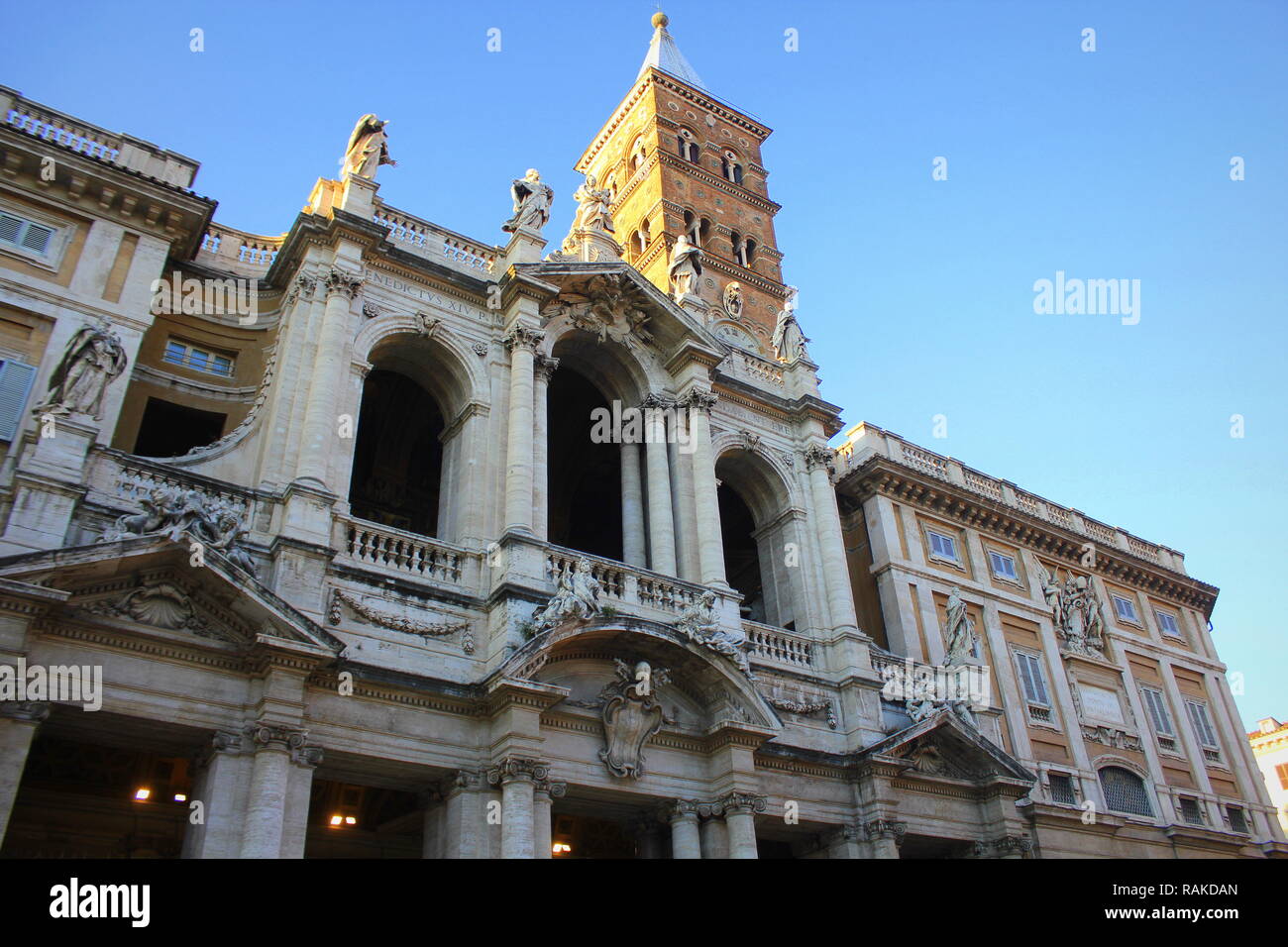 Basilica di Santa Maria Maggiore (Basilica di Santa Maria Maggiore, 1743) - Principali papale basilica e la più grande chiesa di Roma dedicata alla Beata Vergine Maria. L'Italia. Foto Stock
