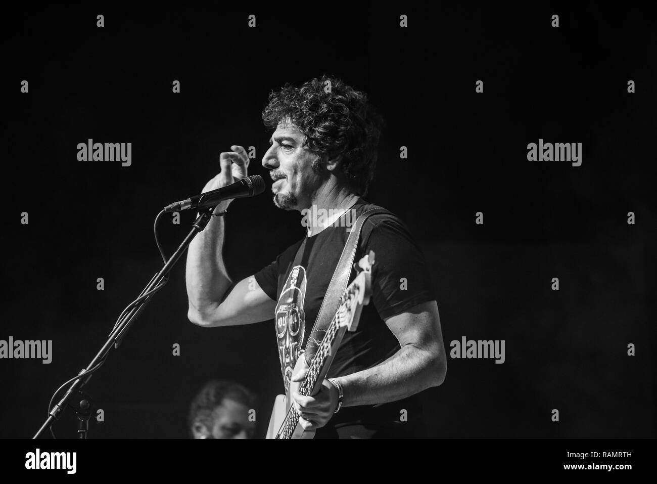 Torino, Italia. Il 3° gennaio 2019. Max Gazzè concerto dal vivo a Torino. La Favola di Adamo ed Eva Tour. Credito: simone migliaro/Alamy Live News Foto Stock