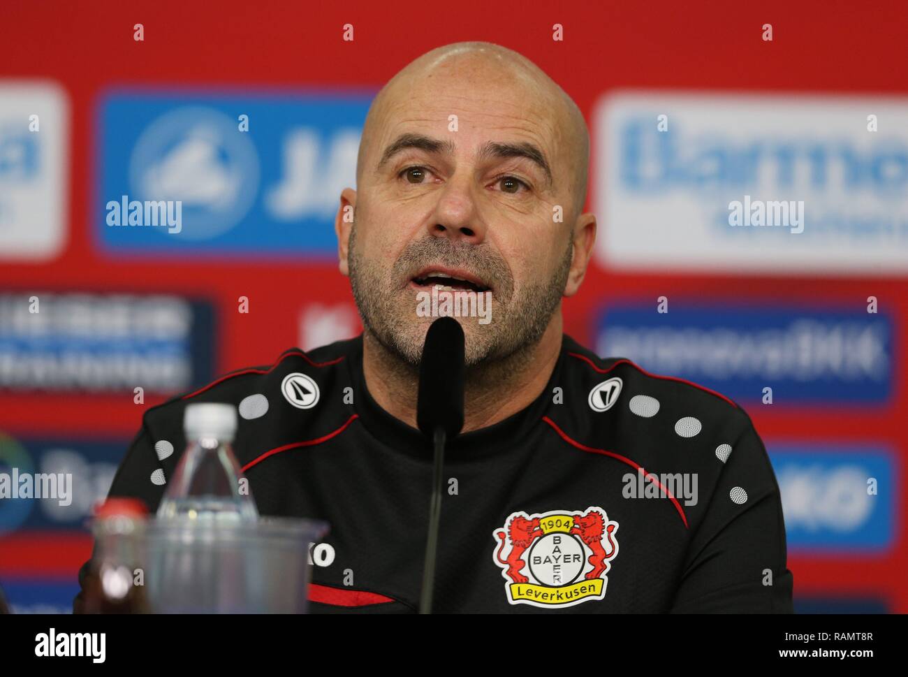 Firo: 04.01.2019, calcio, 1.Bundesliga, stagione 2018/2019, Bayer 04 Leverkusen, presentazione coach Peter BOSZ, PK, conferenza stampa, coach Peter BOSZ, ritratto | Foto Stock