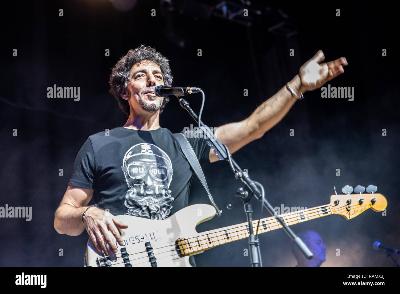 Torino, Italia. Il 3° gennaio 2019. Max Gazzè concerto dal vivo a Torino. La Favola di Adamo ed Eva Tour. Credito: simone migliaro/Alamy Live News Foto Stock