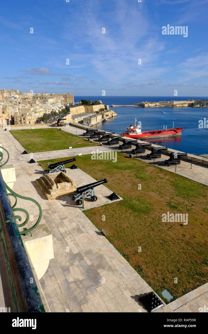 Giardini Barrakka superiore e inferiore, neoclassico monumento Foto Stock