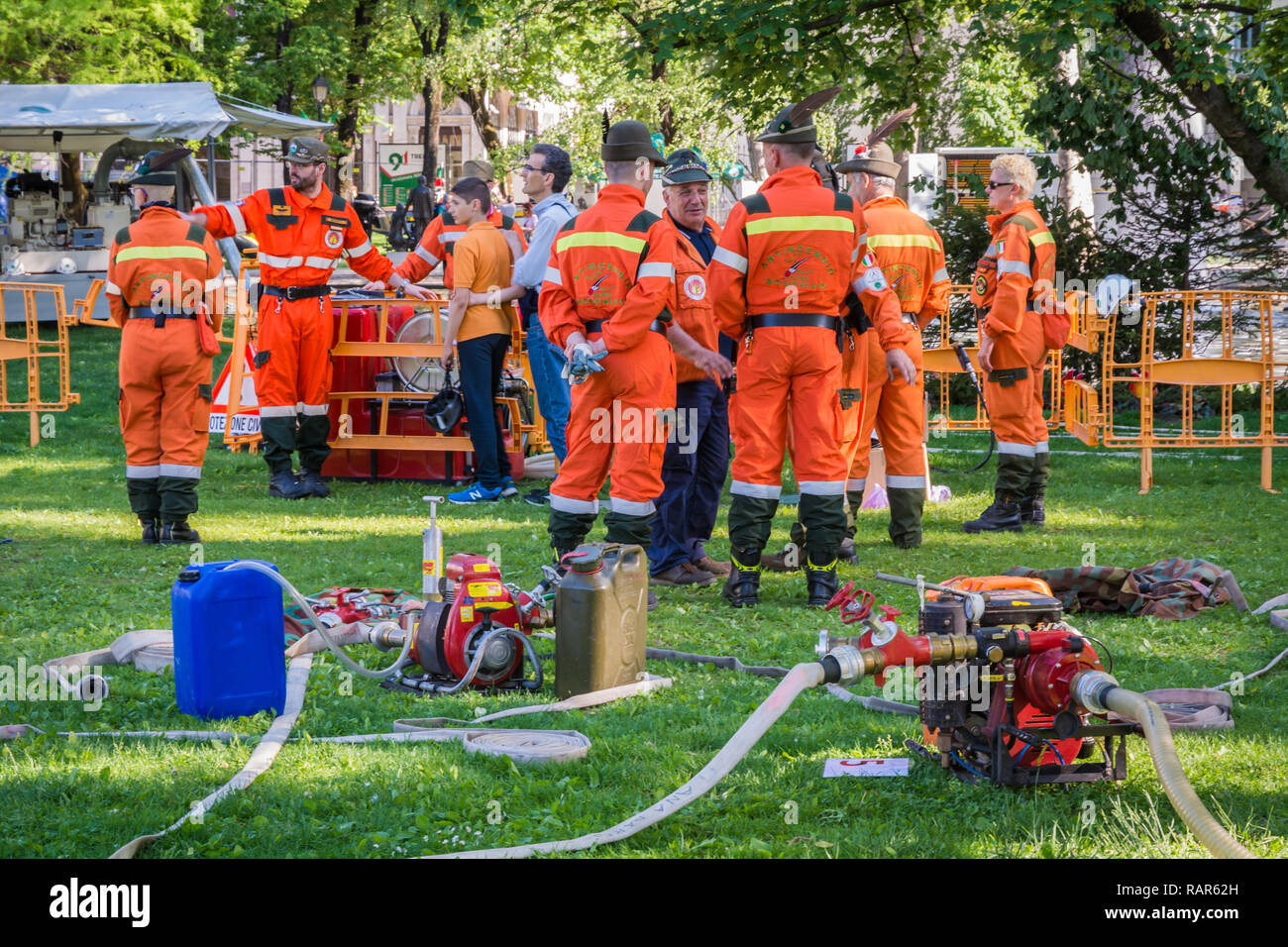 La protezione civile italiana sistema: le funzioni di protezione civile: la previsione e la previsione, preparazione, gestione di emergenza. Foto Stock