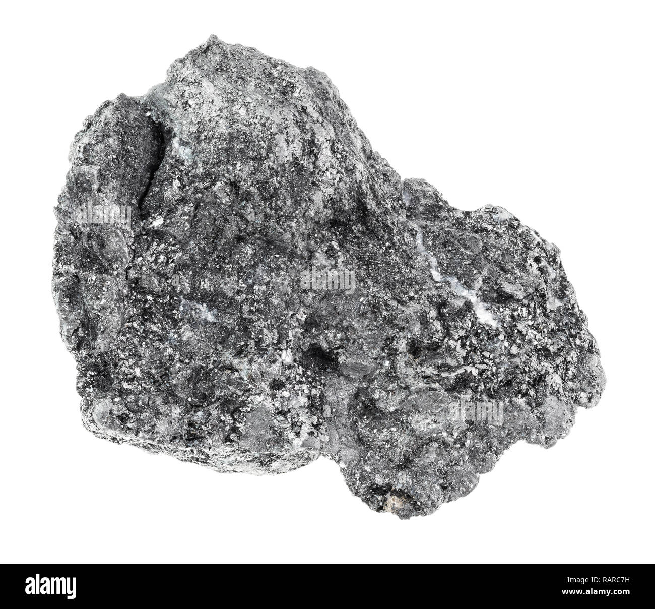 La fotografia macro di naturale minerale da collezione geologica - ruvida pietra di grafite su sfondo bianco Foto Stock