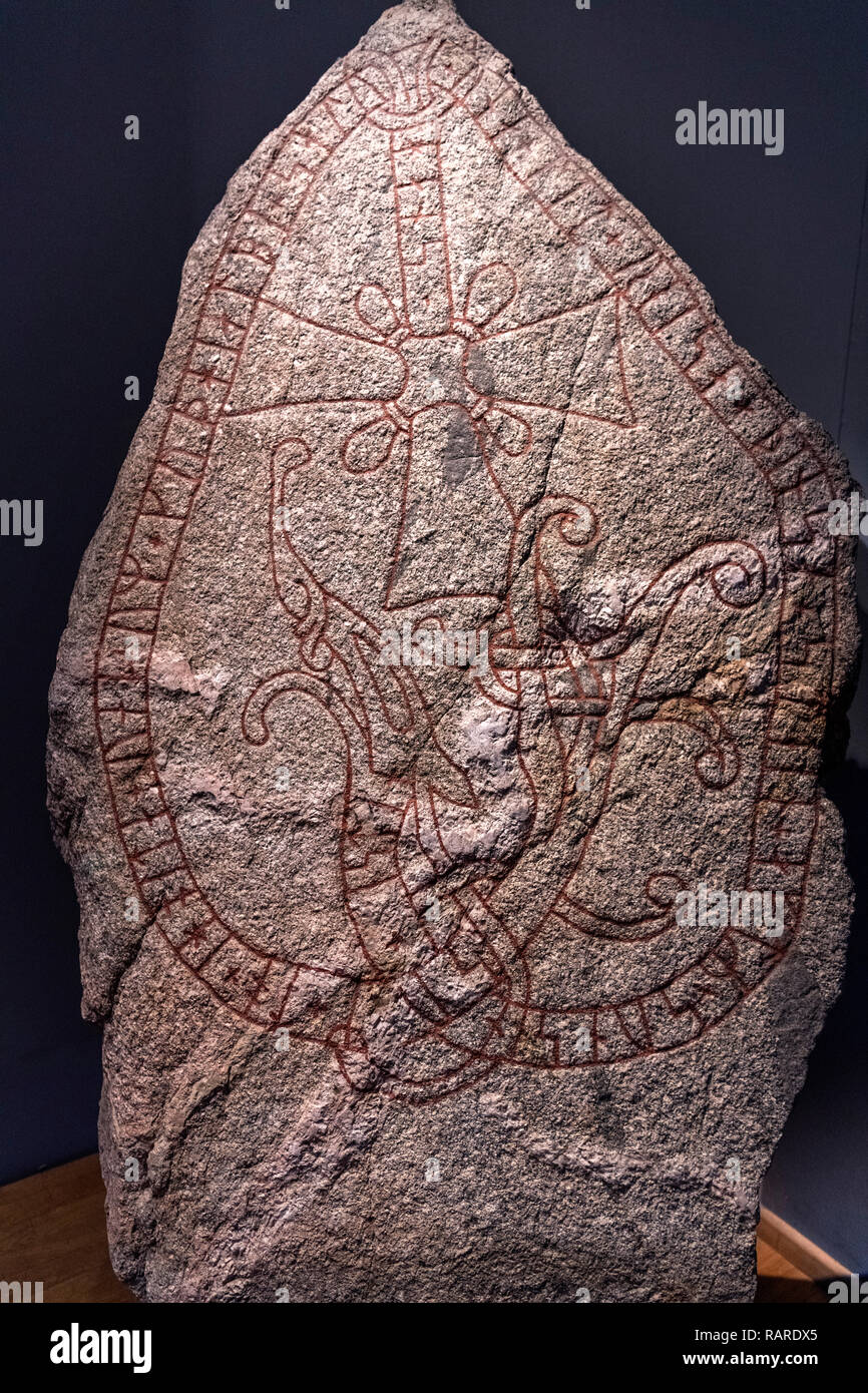 Unna Rune della pietra, una millenaria Viking lapide, Svedese History Museum (Historiska museet), Stoccolma, Svezia Foto Stock