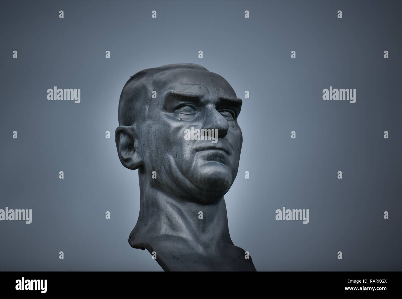 Monumento Mustafa Kemal Atatürk, Nicosia, Repubblica Turca di Cipro del Nord, Denkmal Mustafa Kemal Atatürk, Nikosia, Tuerkische Republik Nordzypern Foto Stock