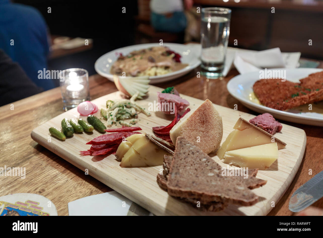 Degustazione formaggi misti - immagine Foto Stock