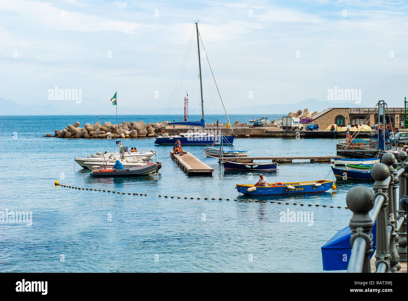 Paesaggio scattate al piccolo porto di 'Maiori' sulla Costiera Amalfitana Foto Stock