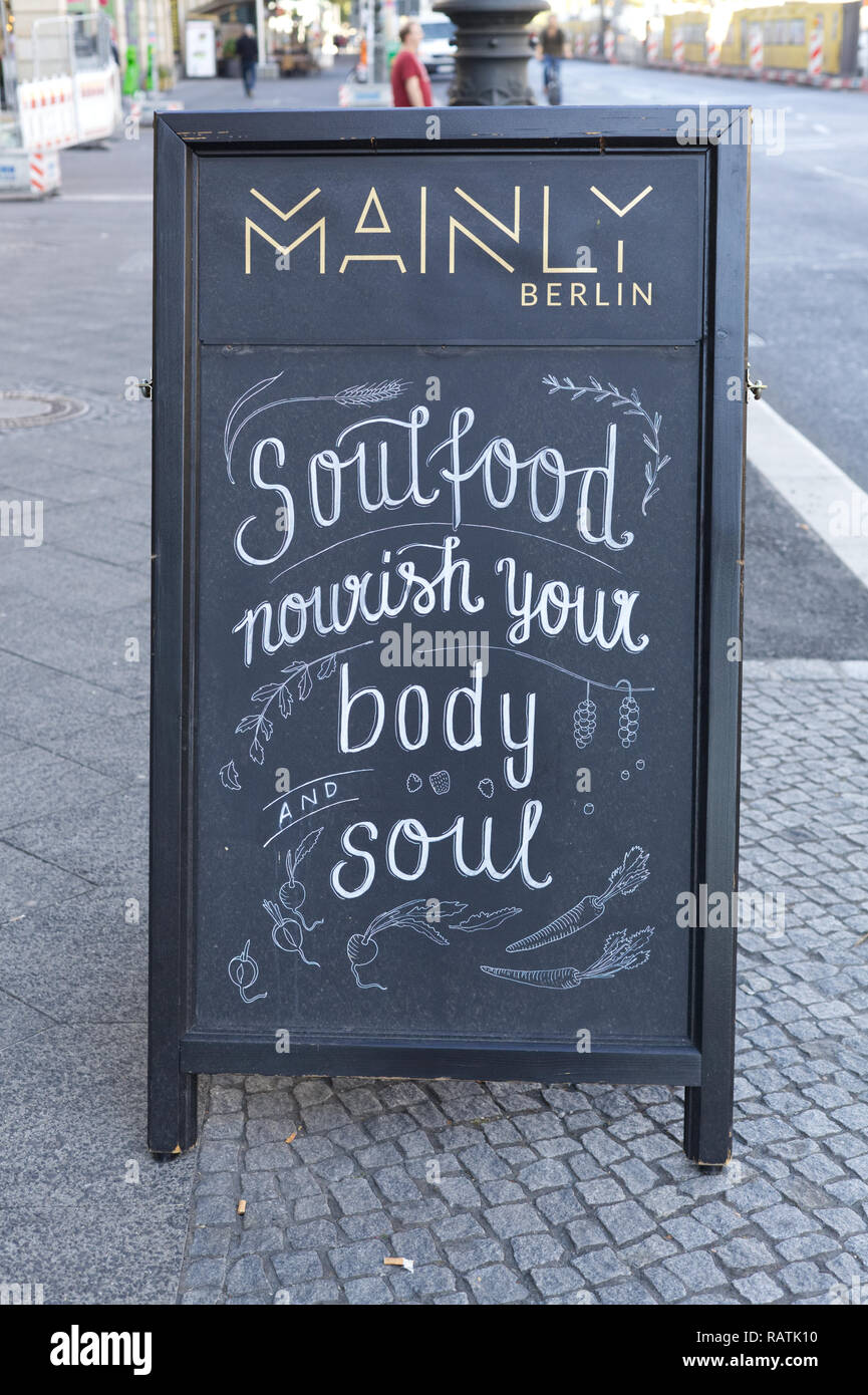 Manly Berlin Soul food blackboard Foto Stock