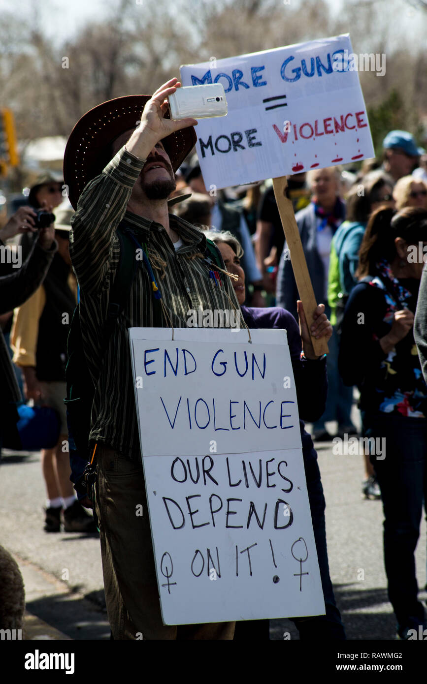 Marzo per la nostra vita della violenza pistola Rally Foto Stock