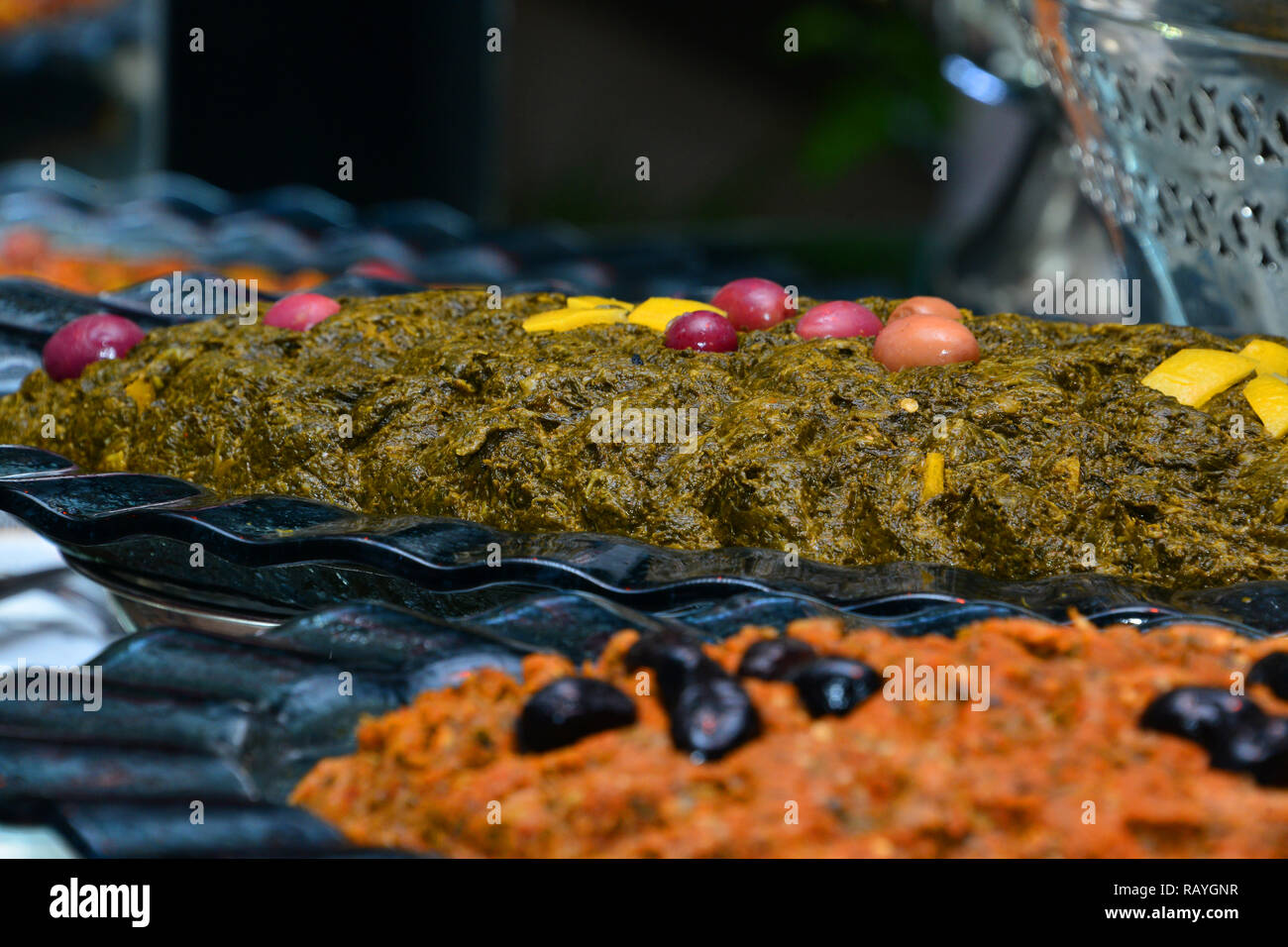 Bakula. Si tratta di un piatto marocchino di piante che sono prelevati e cotto. Uno dei più famosi della cucina marocchina Foto Stock