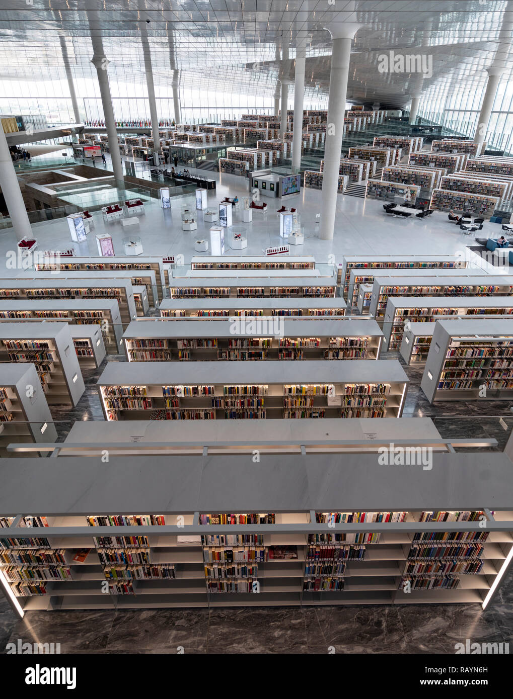 Nuovo Qatar National Library nella città di istruzione, Doha, Qatar. Architetto, Rem Koolhaas. Foto Stock