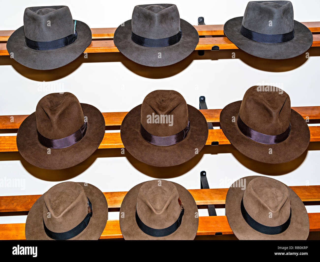 Cappelli di feltro immagini e fotografie stock ad alta risoluzione - Alamy