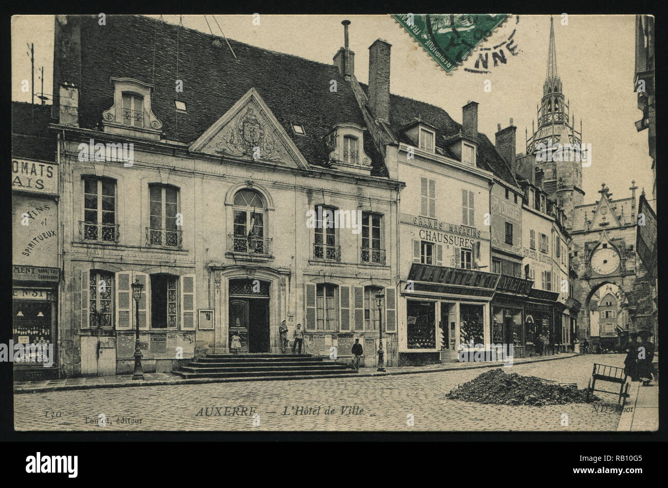 La RUSSIA KALININGRAD, 29 maggio 2017: cartolina stampata dalla Francia dimostra l'Hotel de la Ville di Parigi, circa 1910 Foto Stock