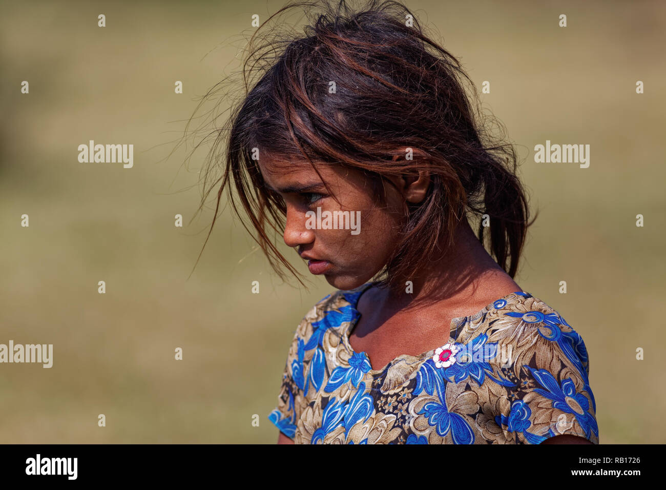 Ragazza giovane presso il Thol Bird Sanctuary, Gujarat Foto Stock