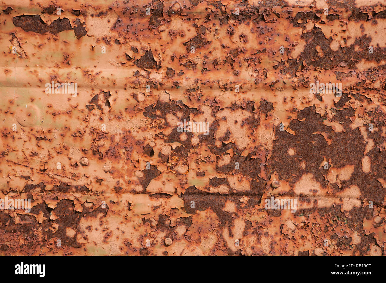 Vecchio weathered grunge metallo arrugginito superficie di stagno closeup come sfondo Foto Stock