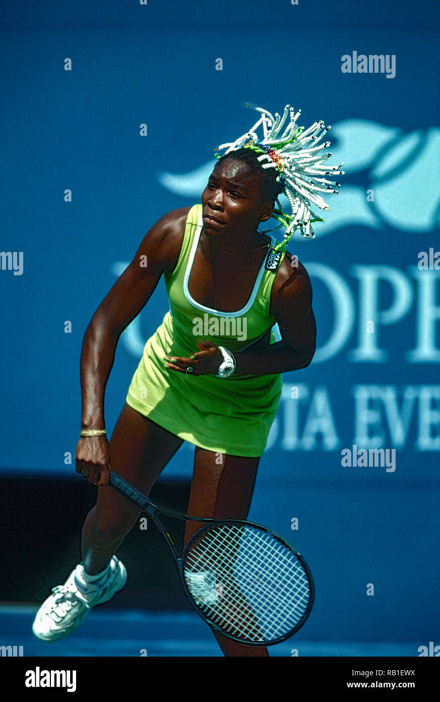 Venus Williams (USA) competono alla 1998 noi OpenTennis campionato. Foto Stock