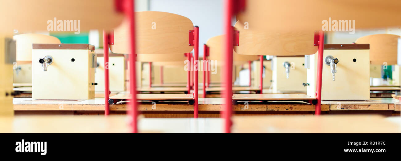 Svuotare Science Laboratory in aula. Il concetto di istruzione. Foto Stock