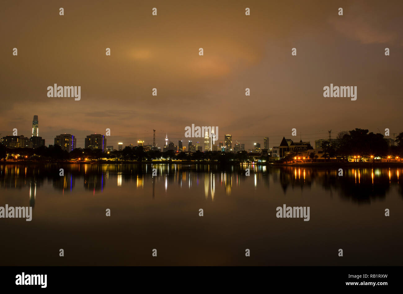 Vista notturna del paesaggio della Malesia Foto Stock