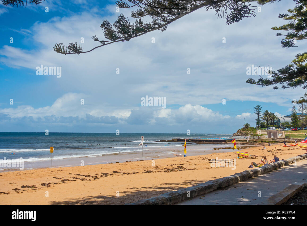 Collaroy Beach in un freddo giorno di estate, 22 dic 2018. Sydney Australia. Foto Stock