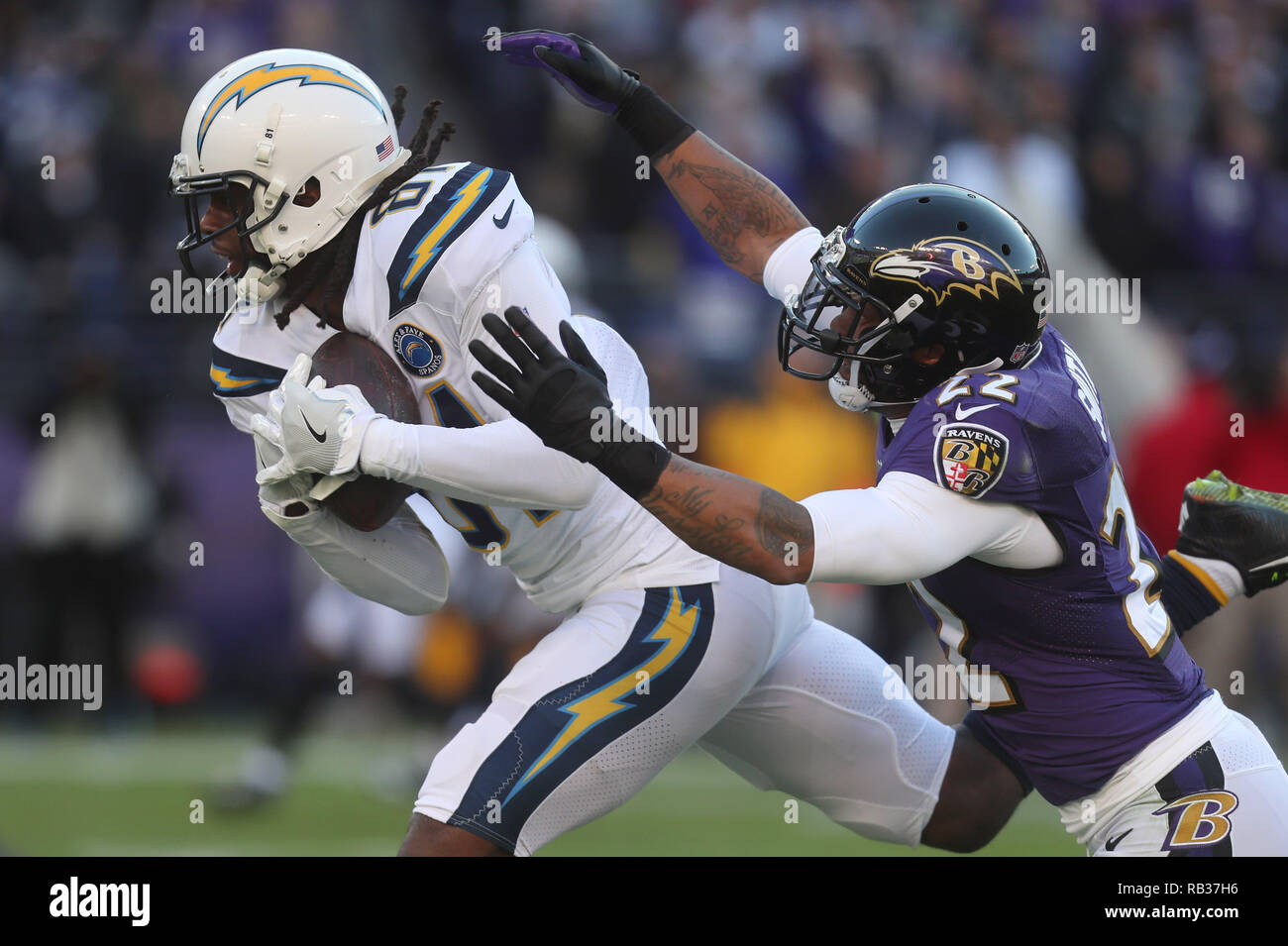 Los Angeles Chargers WR Mike Williams (81) Si ritiene che le catture di un cantiere 28 passano nel terzo trimestre dell'AFC playoff jolly partita contro i Baltimore Ravens presso M&T Bank Stadium di Baltimora, MD il 6 gennaio 2019. Foto/ Mike Buscher/Cal Sport Media Foto Stock